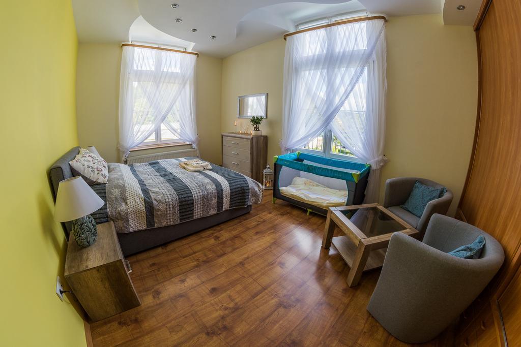 Apartament Zdrojowa 45 Kudowa Zdroj Luaran gambar